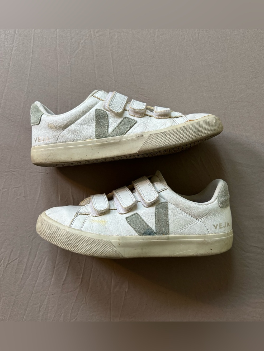 Veja RECIFE LEATHER Velcro Sneakers